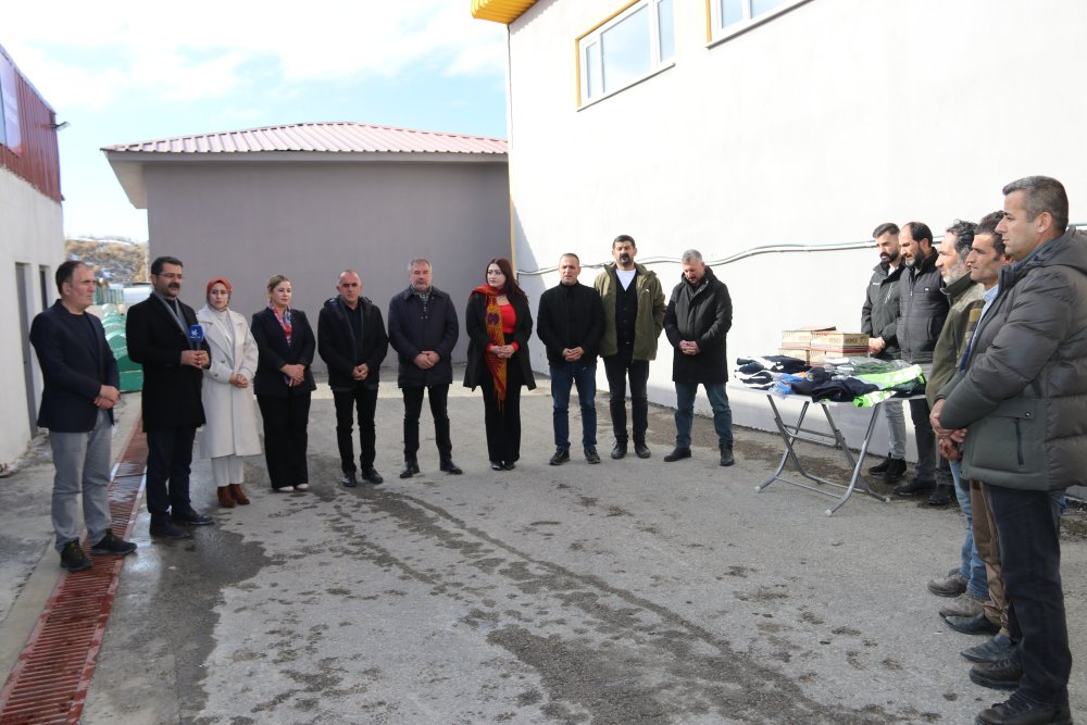 Halk ve belediye el ele katı atıklara karşı mücadele veriyor