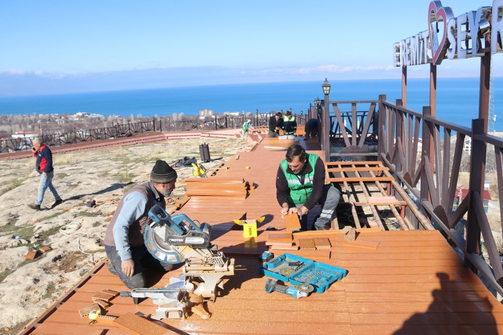 Seyir Tepesi’ni yeniliyoruz