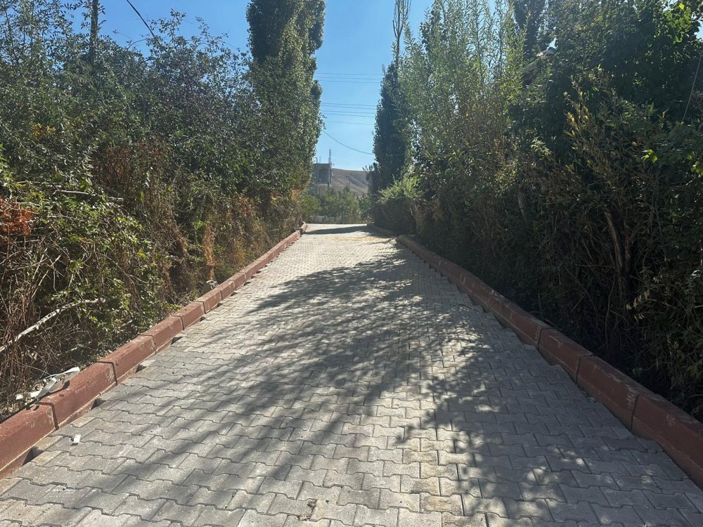 Süphan Mahellesi’ndeki yol parke çalışmaları tamamlandı